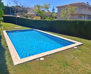 Piscina de Pis de lloguer en Castell-Platja d'Aro amb Terrassa