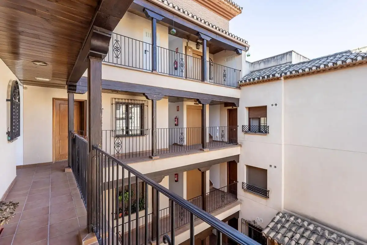 Vista exterior de Piso en venta en La Zubia con Aire acondicionado y Trastero
