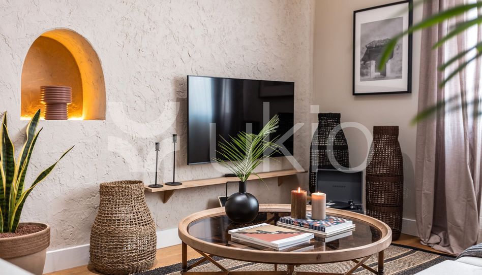 Apartamento de alquiler en Calle del Monte Esquinza, Almagro - Imagen 3