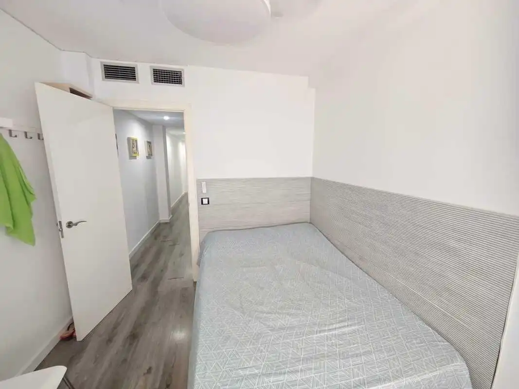 Schlafzimmer von Wohnung zum Verkauf in Zaragoza mit Heizung