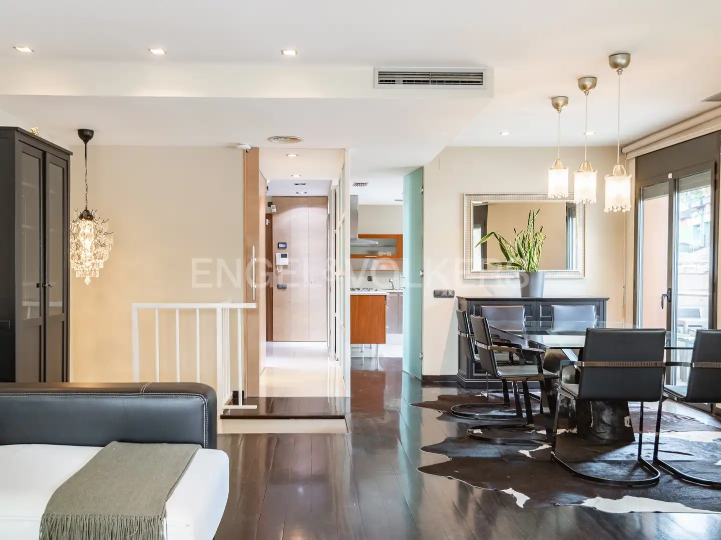 Sala d'estar de Dúplex en venda en Barcelona amb Aire condicionat, Calefacció i Parquet