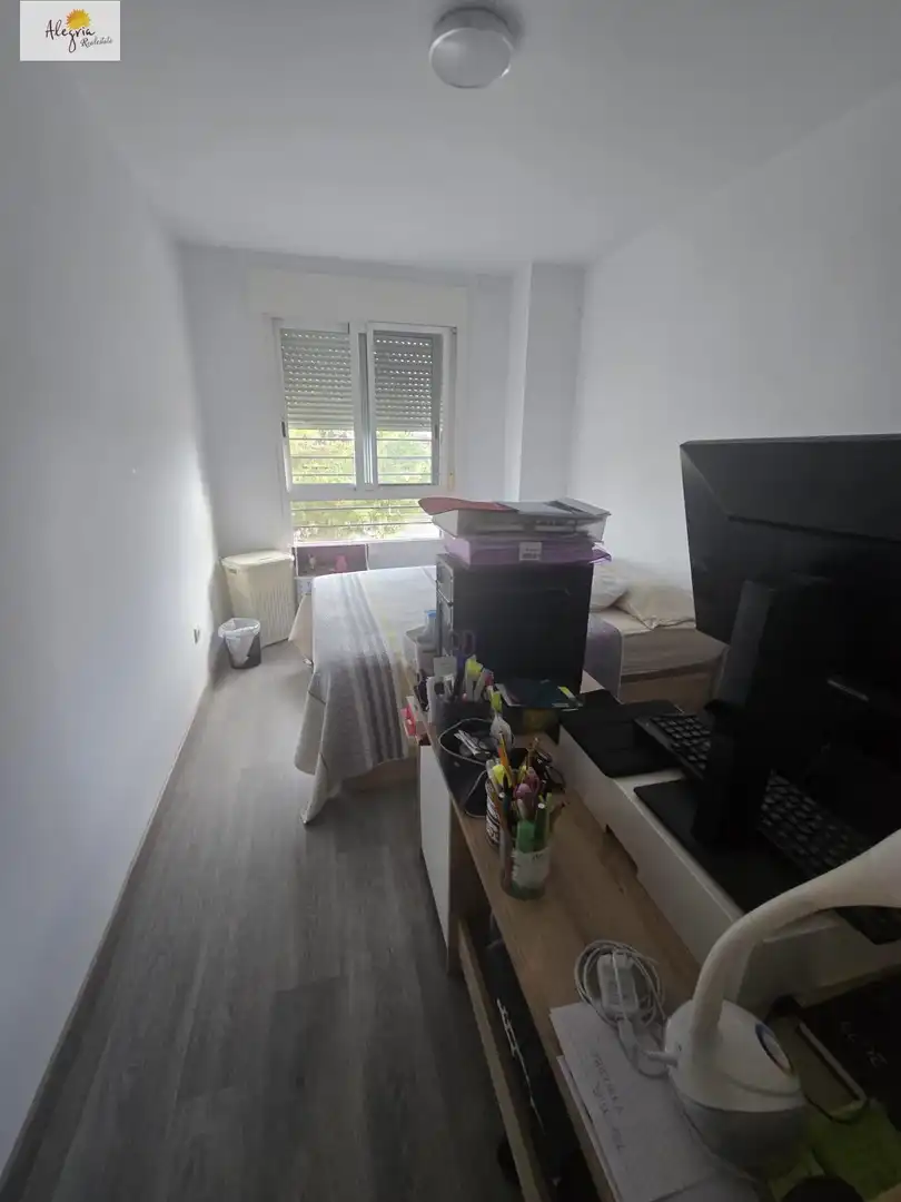 Dormitori de Apartament en venda en Paterna amb Aire condicionat, Traster i Moblat