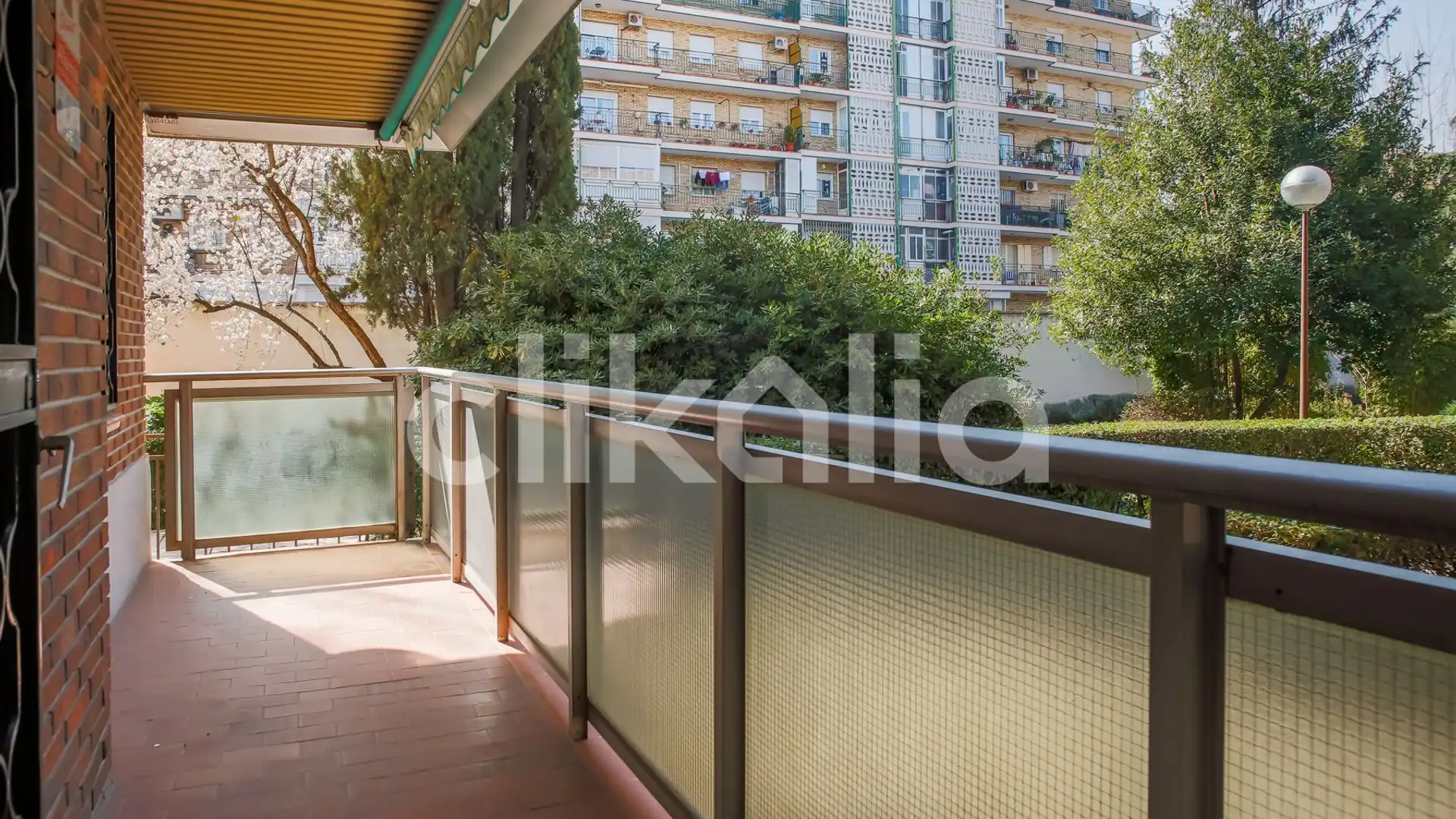 Terrace of Flat for sale in  Madrid Capital  with Air Conditioner, Heating and Private garden