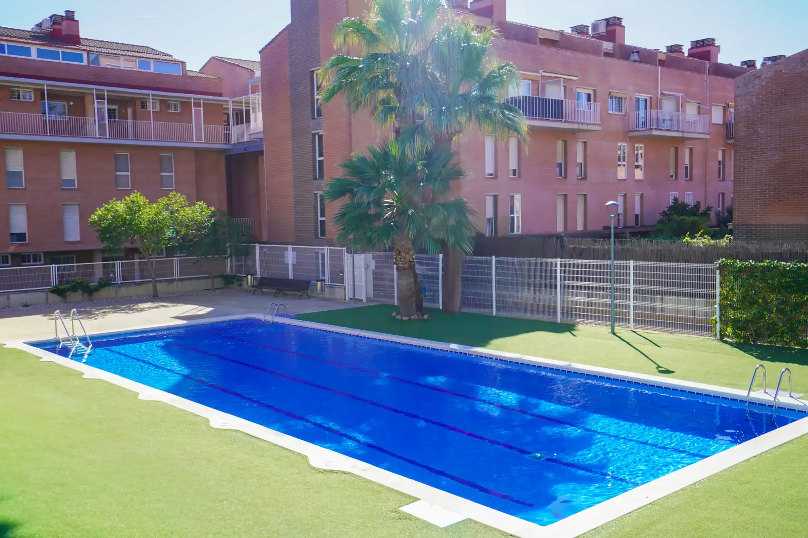 Piscina de Dúplex en venta en Reus con Aire acondicionado, Calefacción y Terraza