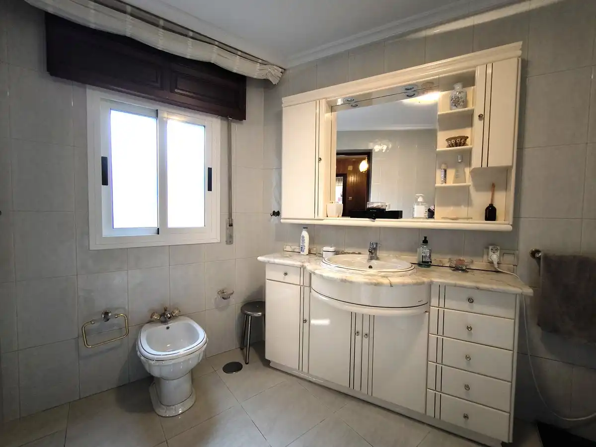 Bathroom of Houses for sale in Vilagarcía de Arousa  with Heating, Terrace and Storage room