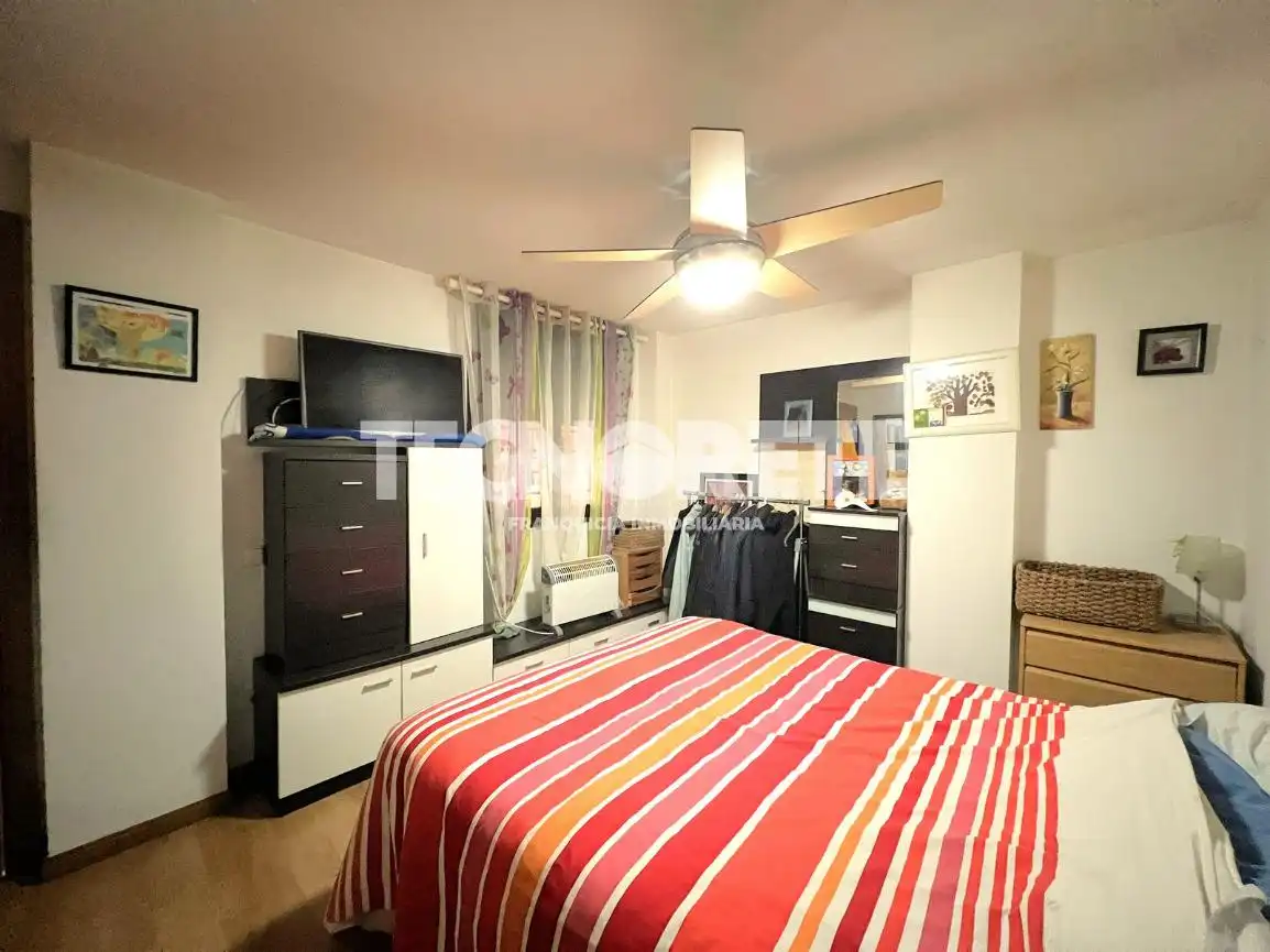 Schlafzimmer von Wohnung zum Verkauf in Cobisa mit Heizung und Privatgarten