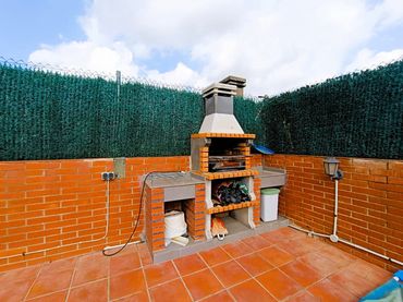 Attico con balcone in vendita a Avinguda Maria Torras