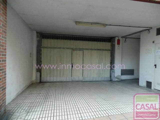 Garaje en Venta en Sama