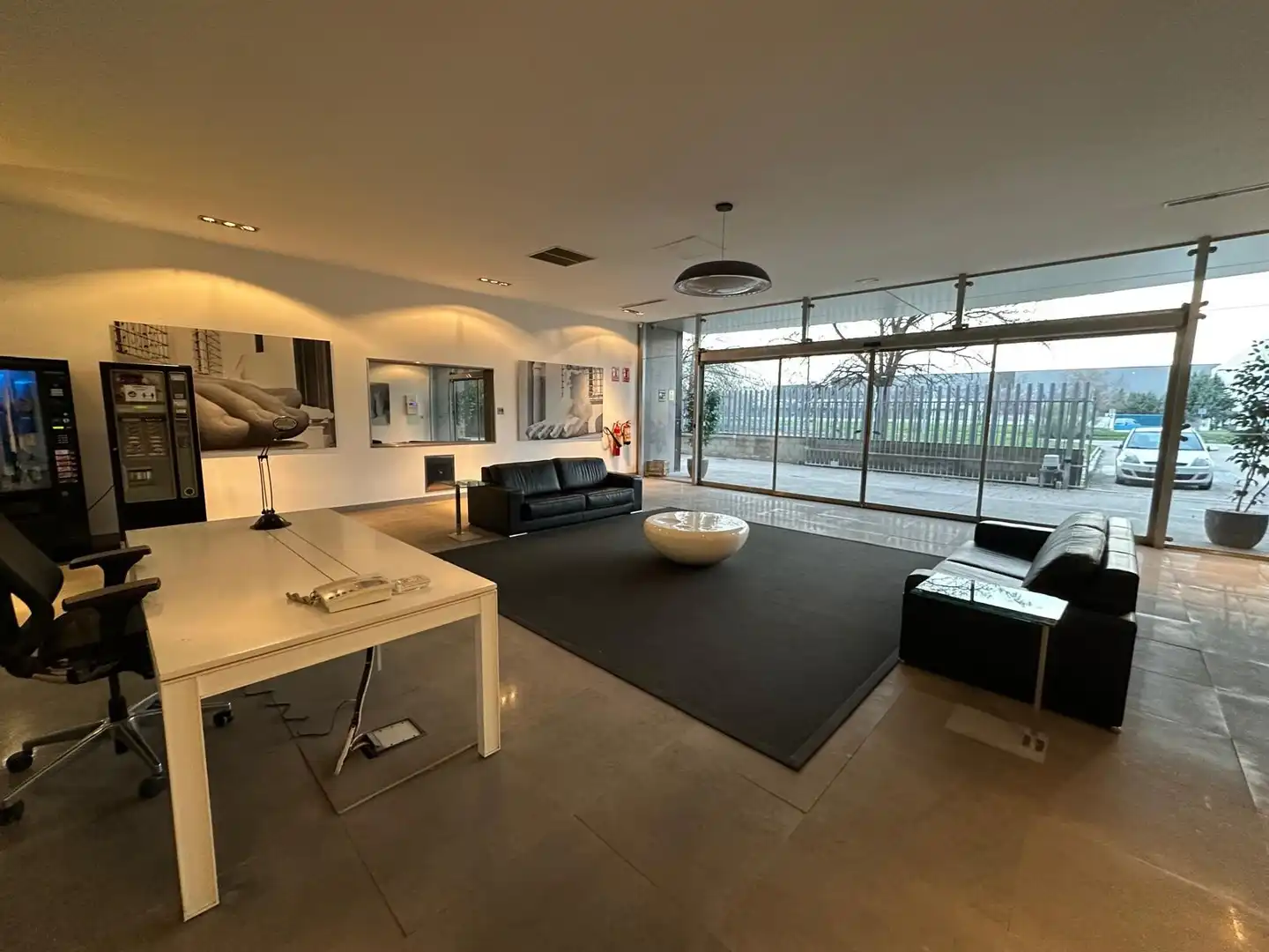 Sala de estar de Edificio en venta en San Fernando de Henares con Alarma