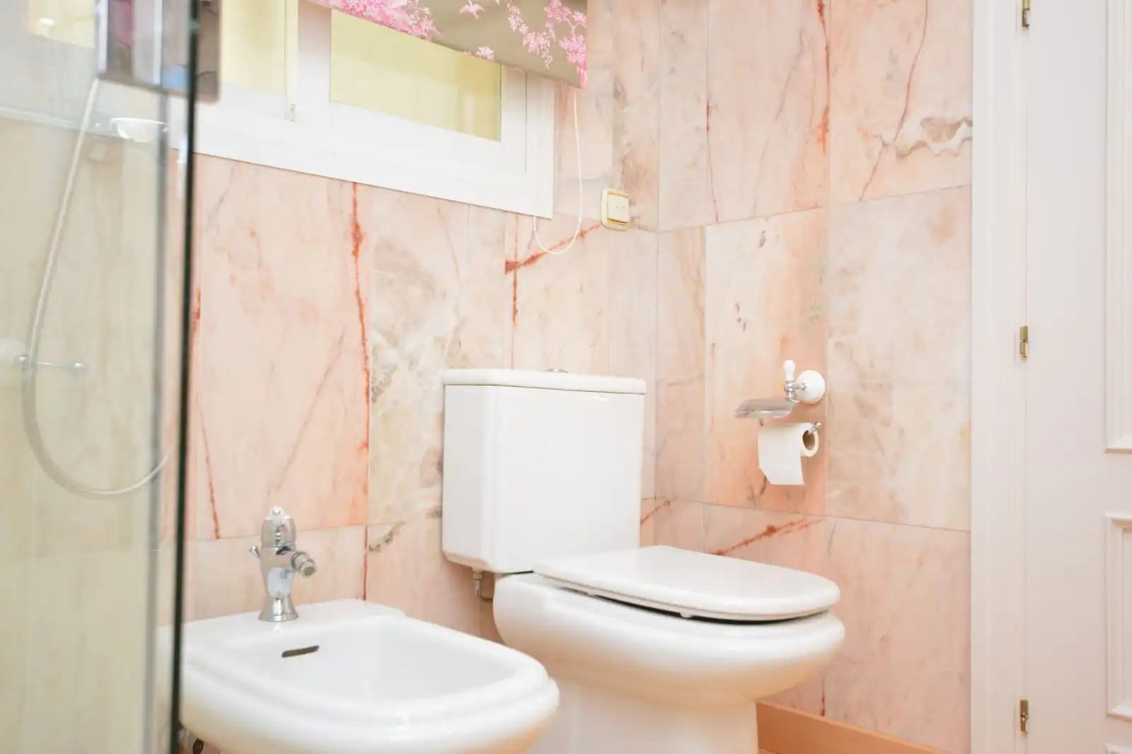 Baño de Apartamento en venta en Marbella con Terraza, Trastero y Amueblado