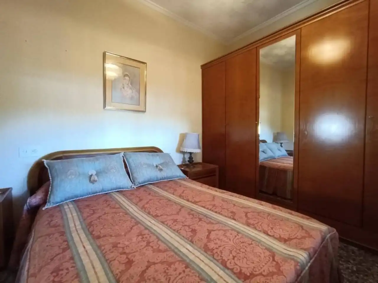 Schlafzimmer von Haus oder Chalet zum Verkauf in Elda mit Heizung und Schwimmbad