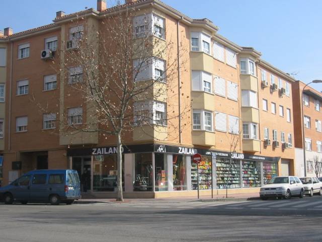 Garaje en Alquiler en Avenida de la Alcarria, 12 en Ensanche