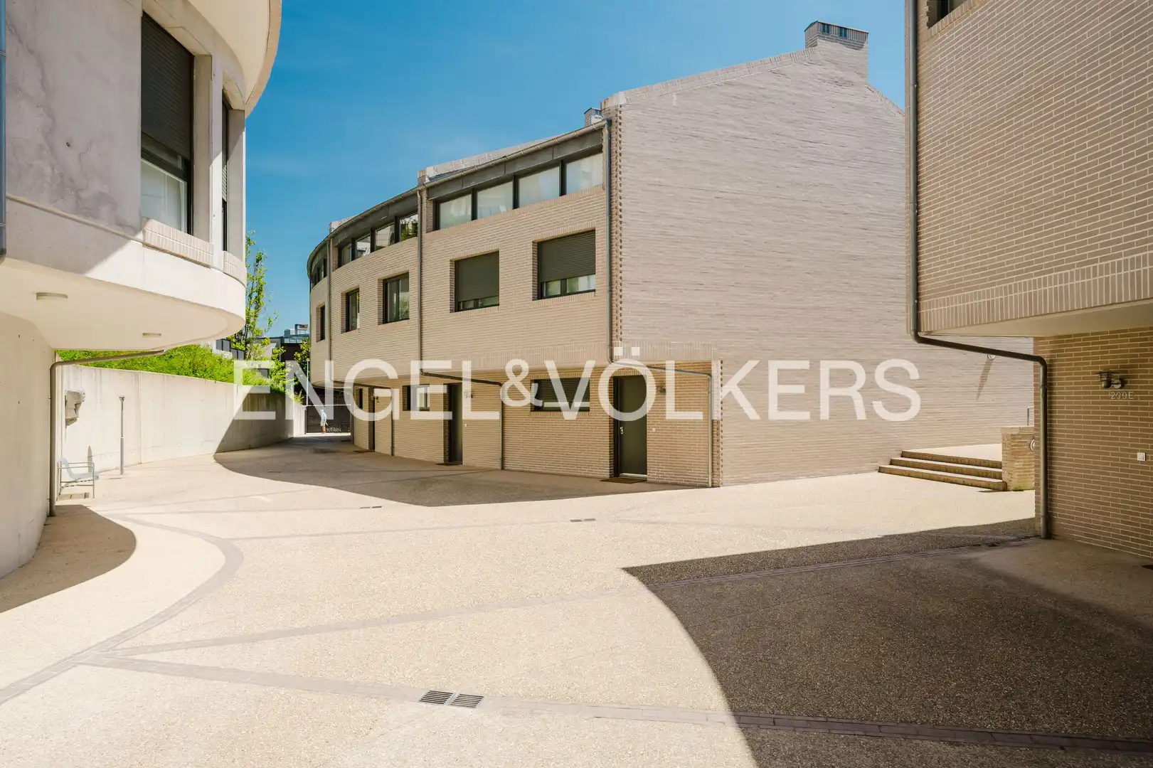 Vista exterior de Casa o chalet de alquiler en Donostia - San Sebastián  con Calefacción, Terraza y Piscina