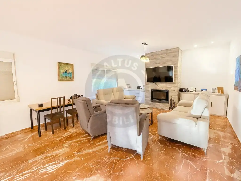Living room of Houses for sale in Cáceres  with Swimming Pool, Oven and Washing machine