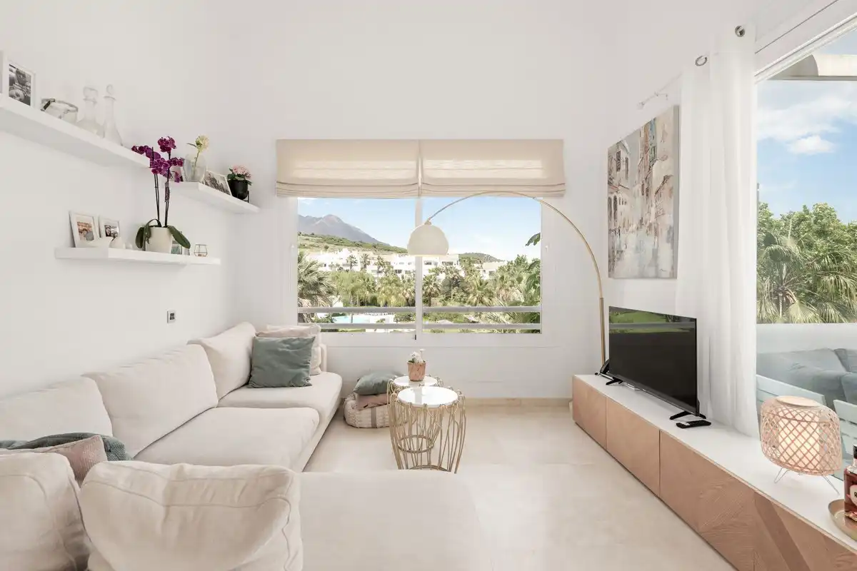 Apartament amb piscina en venda a Casares pueblo, imagen 3