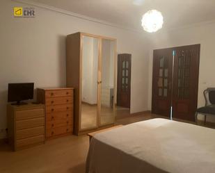 Bedroom of Flat to share in Burgos Capital