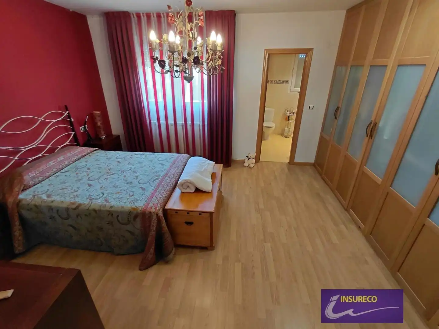 Casa aparellada amb piscina en venda a Llano-Fc, imagen 30