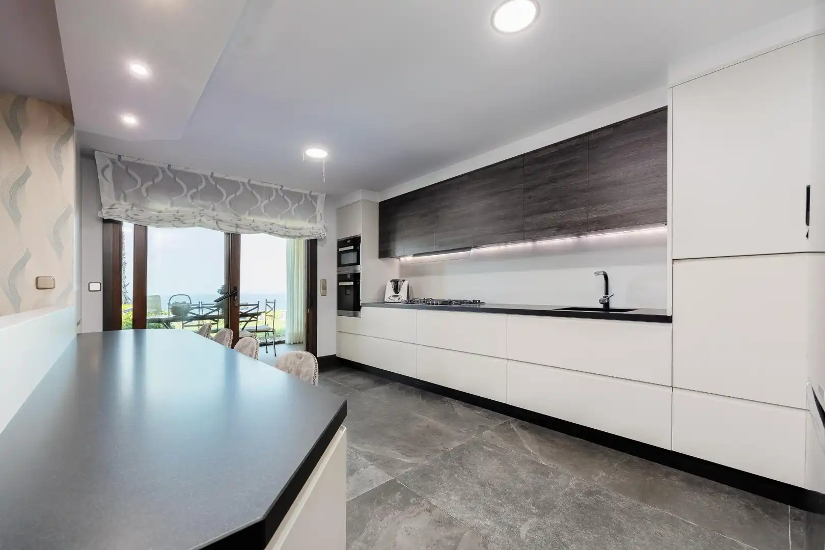 Kitchen of Houses for sale in Oia  with Air Conditioner, Heating and Private garden