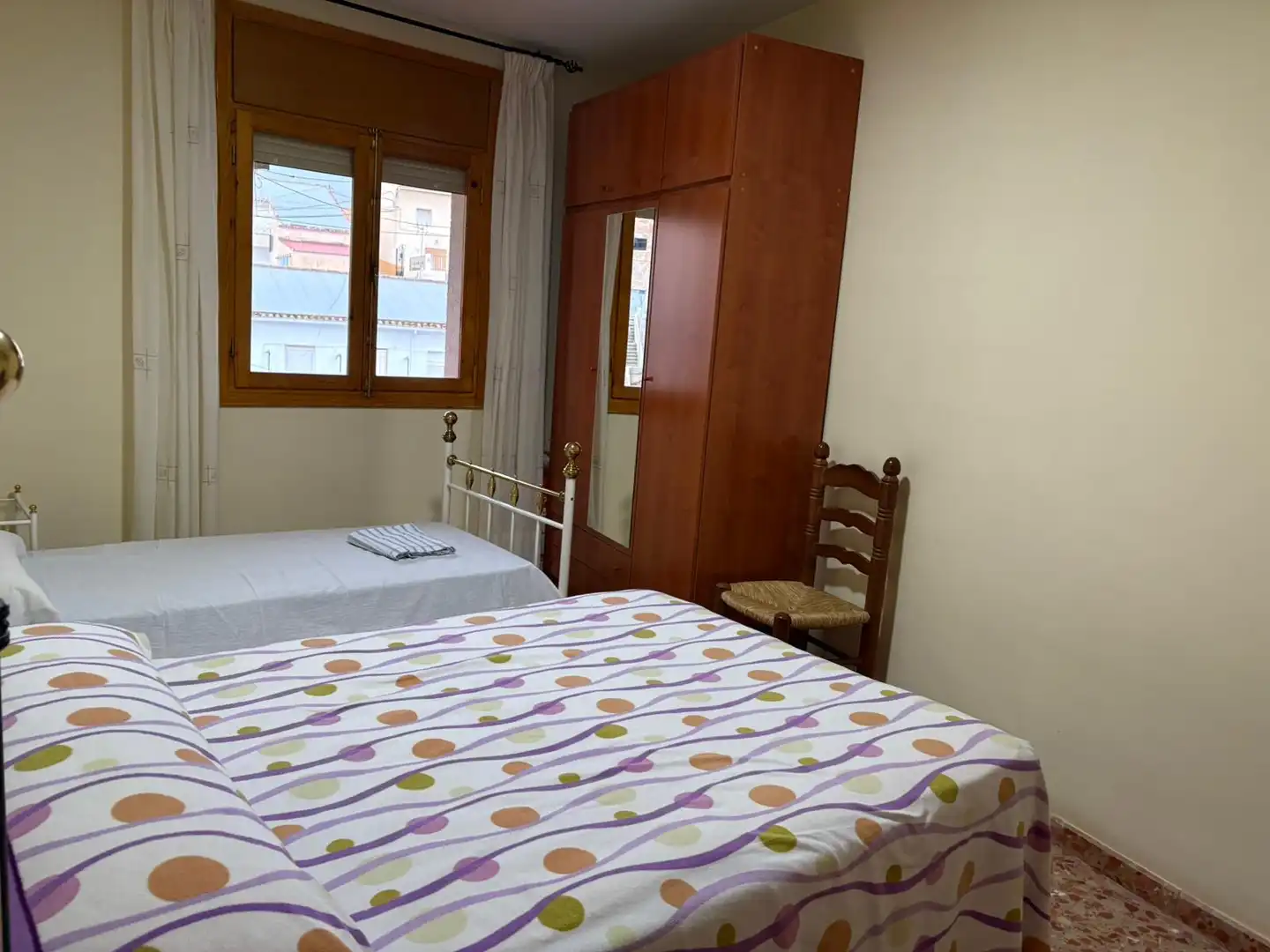 Habitación de Piso en venta en Cuevas del Campo con Amueblado y Balcón