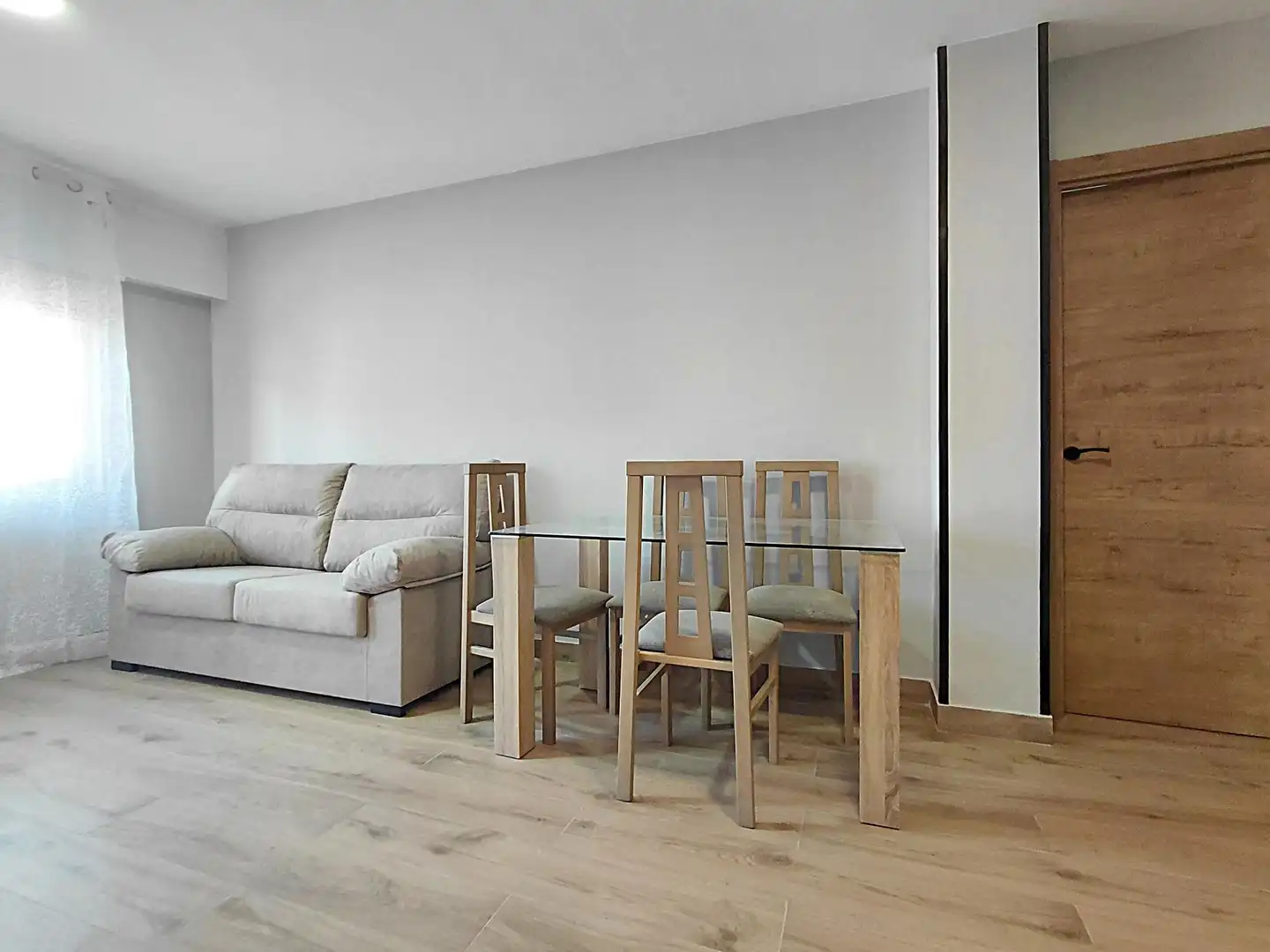 Sala de estar de Piso en venta en Pontevedra Capital  con Calefacción y Trastero