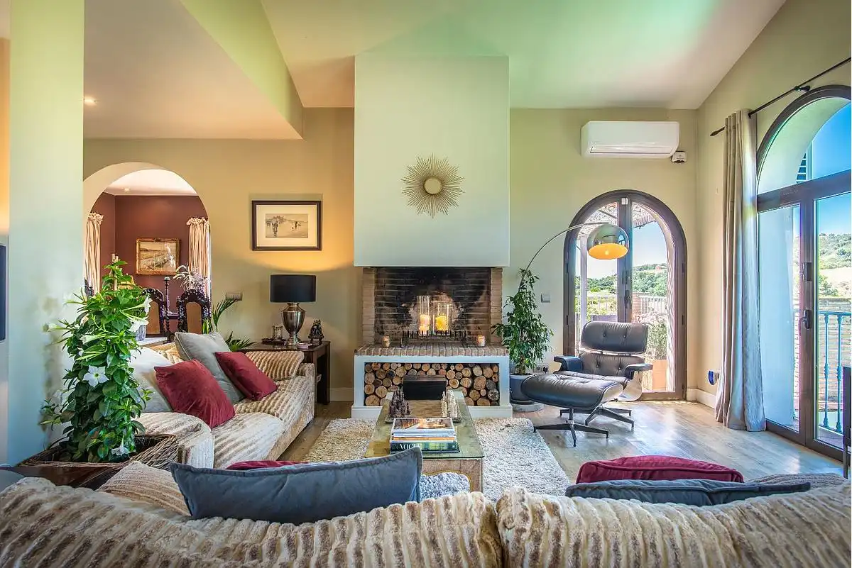 House with pool for sale in Estepona Pueblo, imagen 3