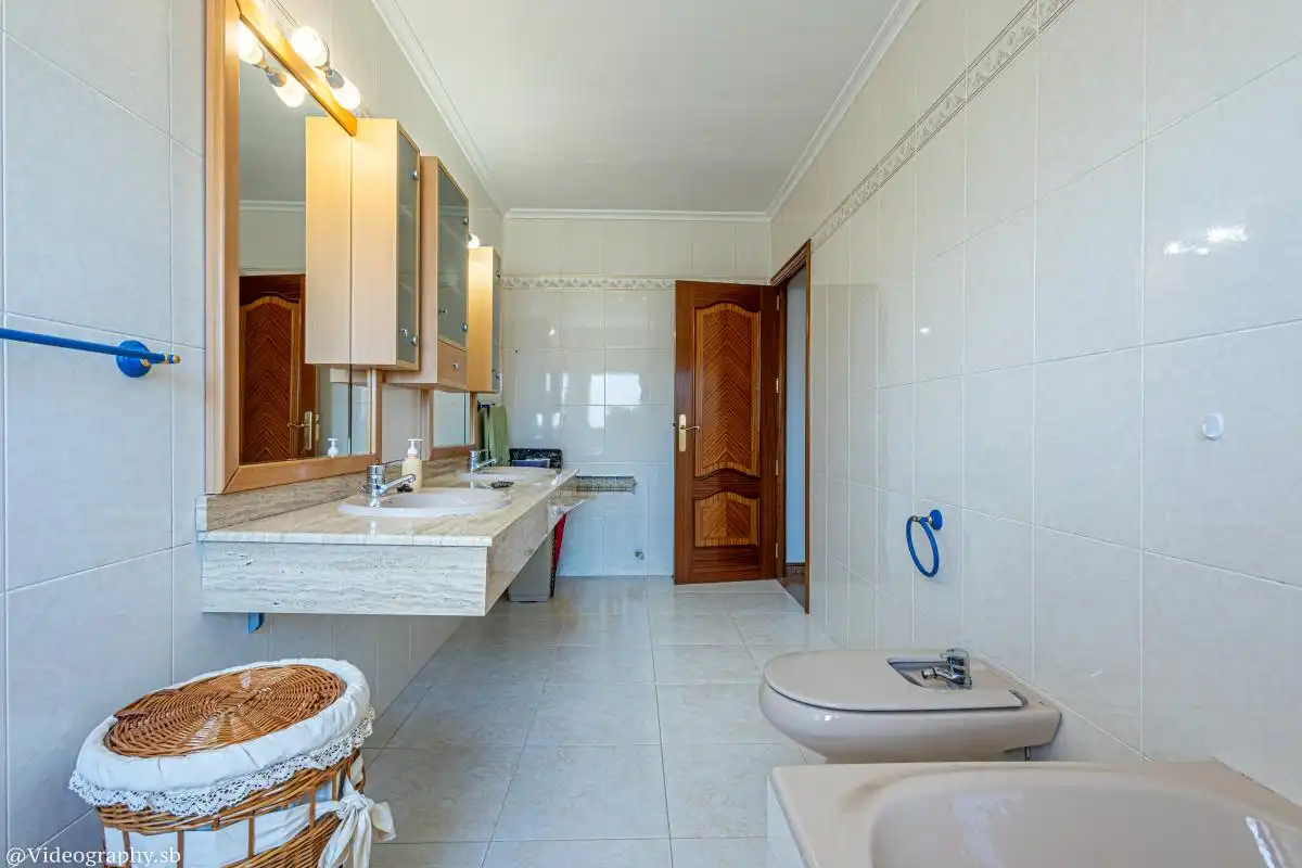 Badezimmer von Haus oder Chalet zum Verkauf in Mondéjar mit Heizung, Schwimmbad und Möbliert