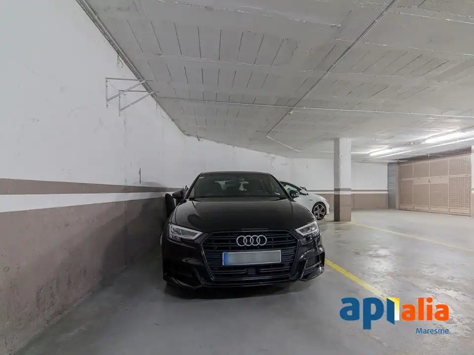 Aparcament de Dúplex en venda en Pineda de Mar amb Terrassa