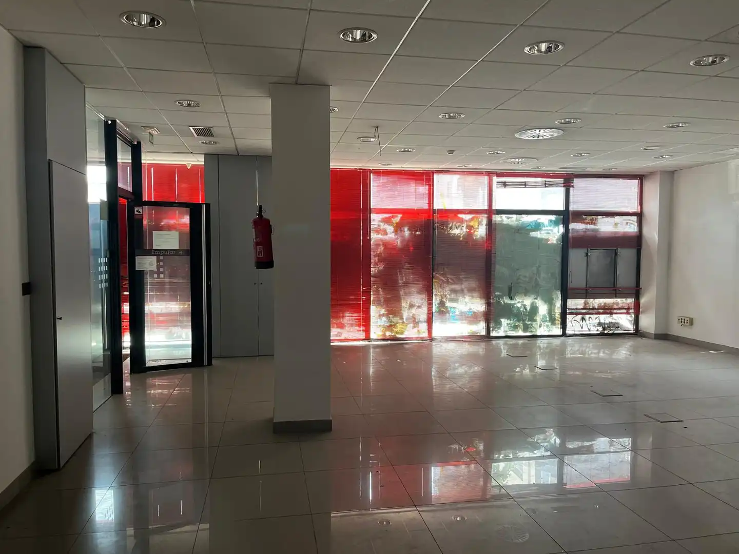 Local comercial en venda a Avenida do Fragoso