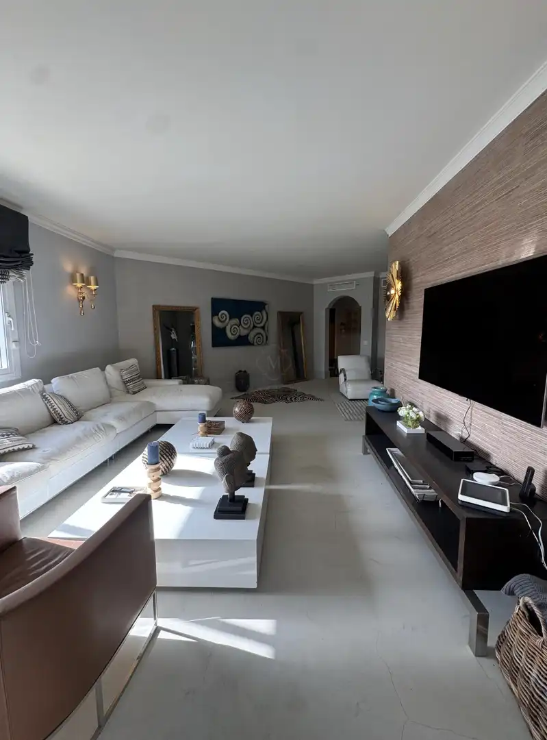 Sala d'estar de Apartament de lloguer en Marbella amb Aire condicionat, Piscina i Moblat