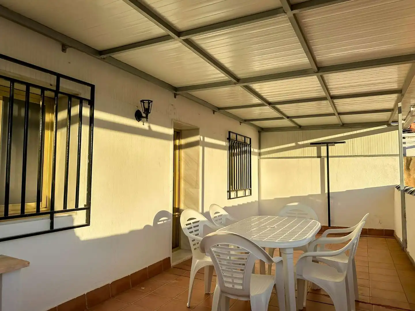Terraza de Piso de alquiler en Vélez de Benaudalla con Aire acondicionado, Terraza y Amueblado