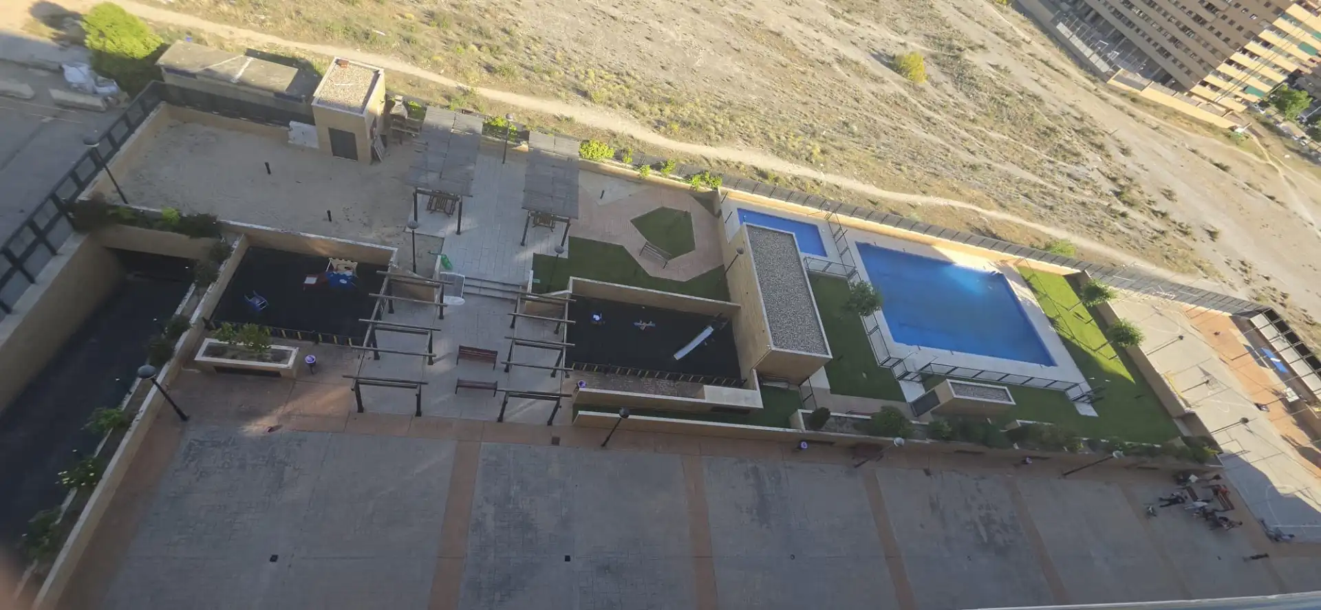 Schwimmbecken von Wohnung zum Verkauf in Seseña mit Klimaanlage, Heizung und Terrasse
