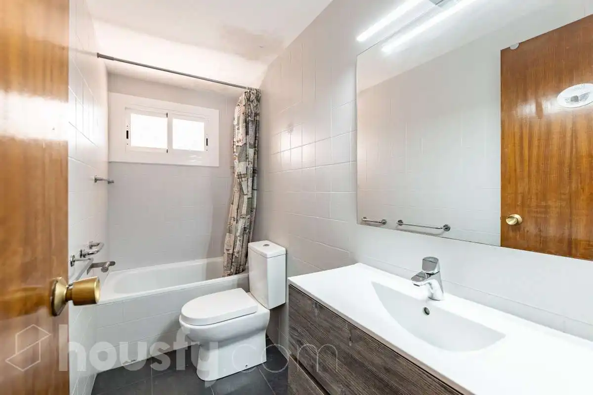 Baño de Planta baja en venta en Cunit con Aire acondicionado, Jardín privado y Trastero