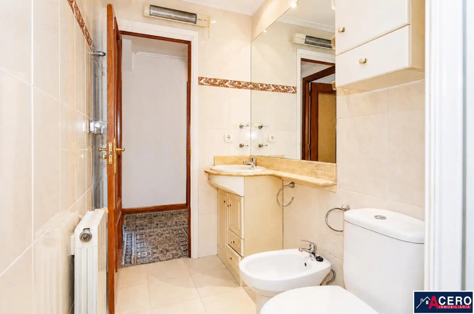 Baño de Piso en venta en Santander con Calefacción, Trastero y Balcón