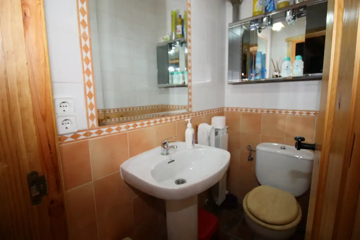 Baño de Casa o chalet en venta en Arenas de San Pedro con Calefacción, Parquet y Amueblado