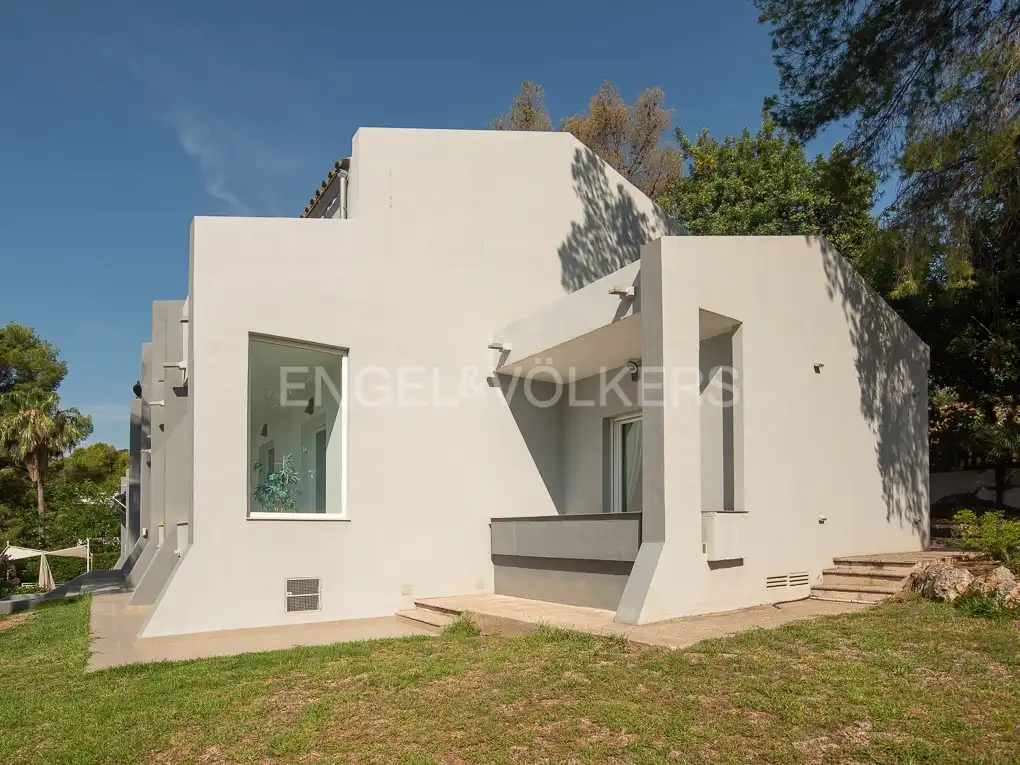 Vista exterior de Casa o xalet en venda en Benicasim / Benicàssim amb Calefacció, Terrassa i Piscina