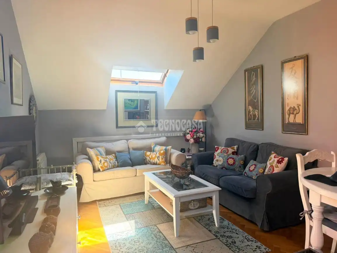 Wohnzimmer von Dachboden zum Verkauf in Ciempozuelos