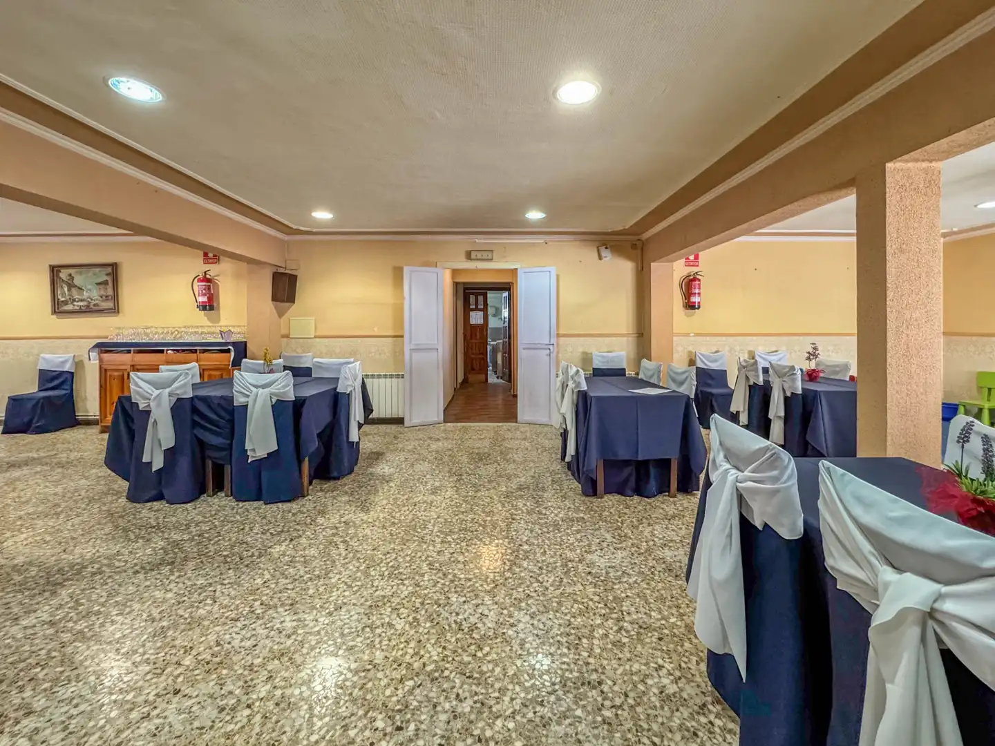 Commercial properties for sale in Vimbodí i Poblet  with Heating