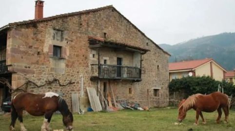 Foto 3 de Finca rústica en venta en Los Corrales de Buelna , Cantabria