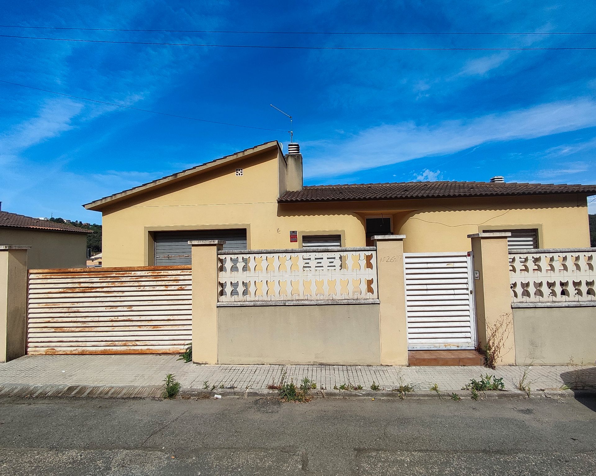 Exterior view of House or chalet for sale in Castellet i la Gornal  with Private garden, Terrace and Storage room
