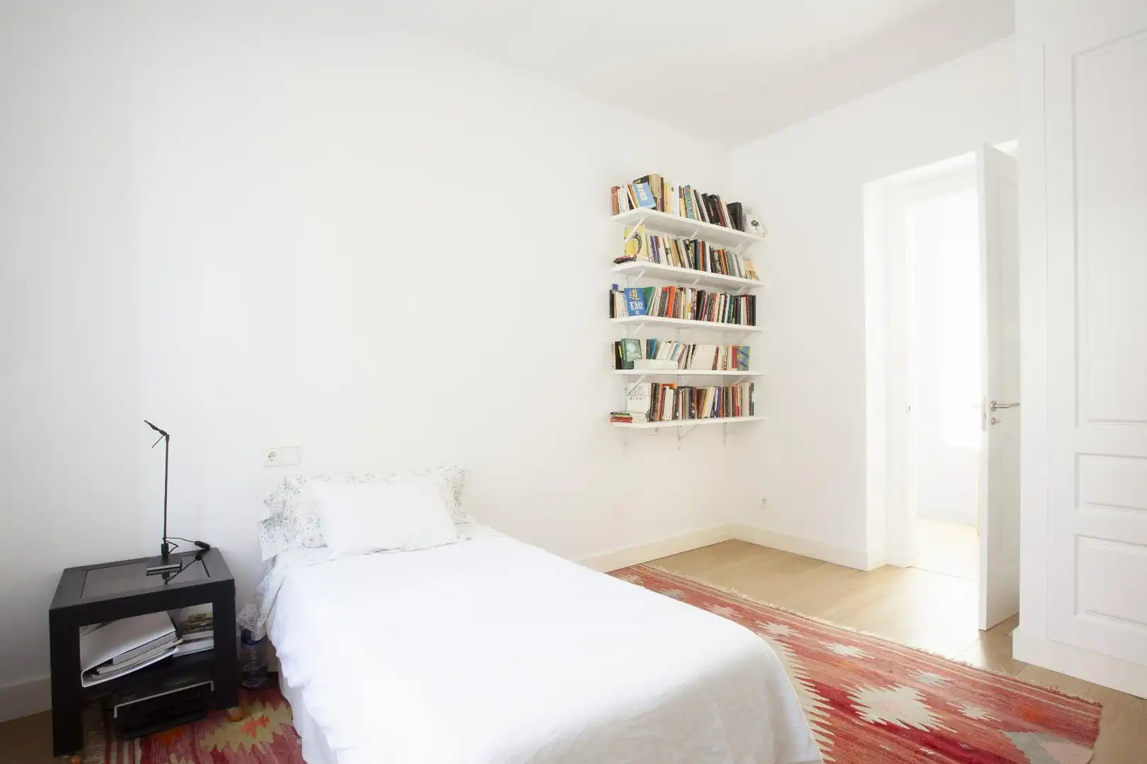 Bedroom of Flat for sale in San Lorenzo de El Escorial