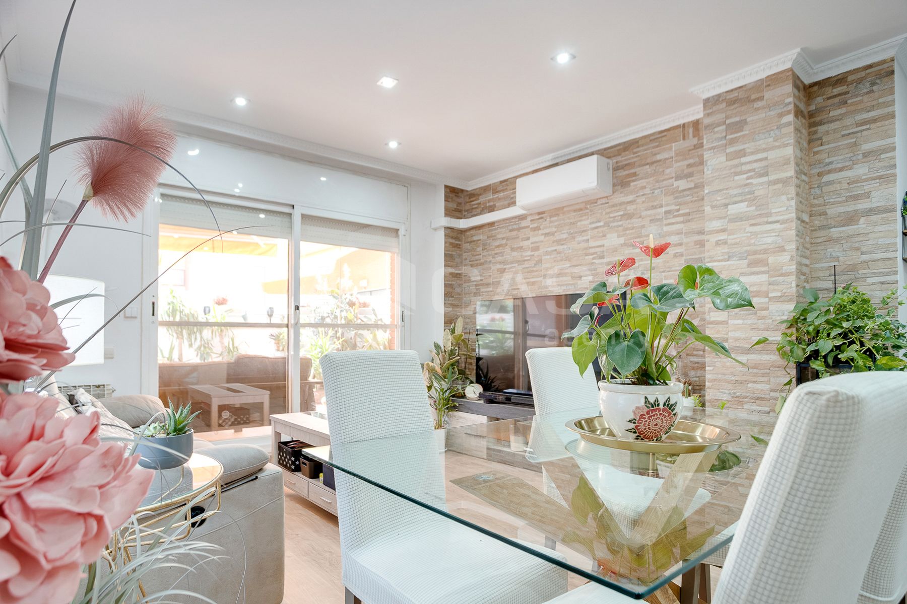 Living room of Planta baja for sale in Canovelles  with Terrace and Swimming Pool