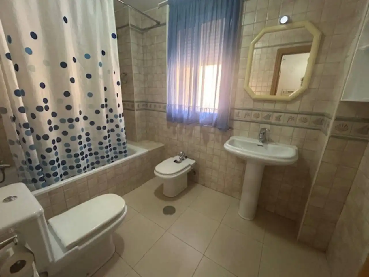 Bathroom of Flat for sale in Roquetas de Mar  with Air Conditioner, Terrace and Furnished
