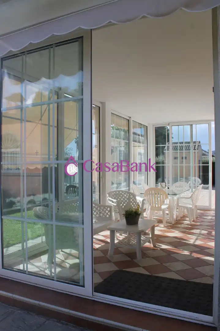 Terrassa de Casa o xalet en venda en Córdoba amb Aire condicionat, Jardí privat i Piscina