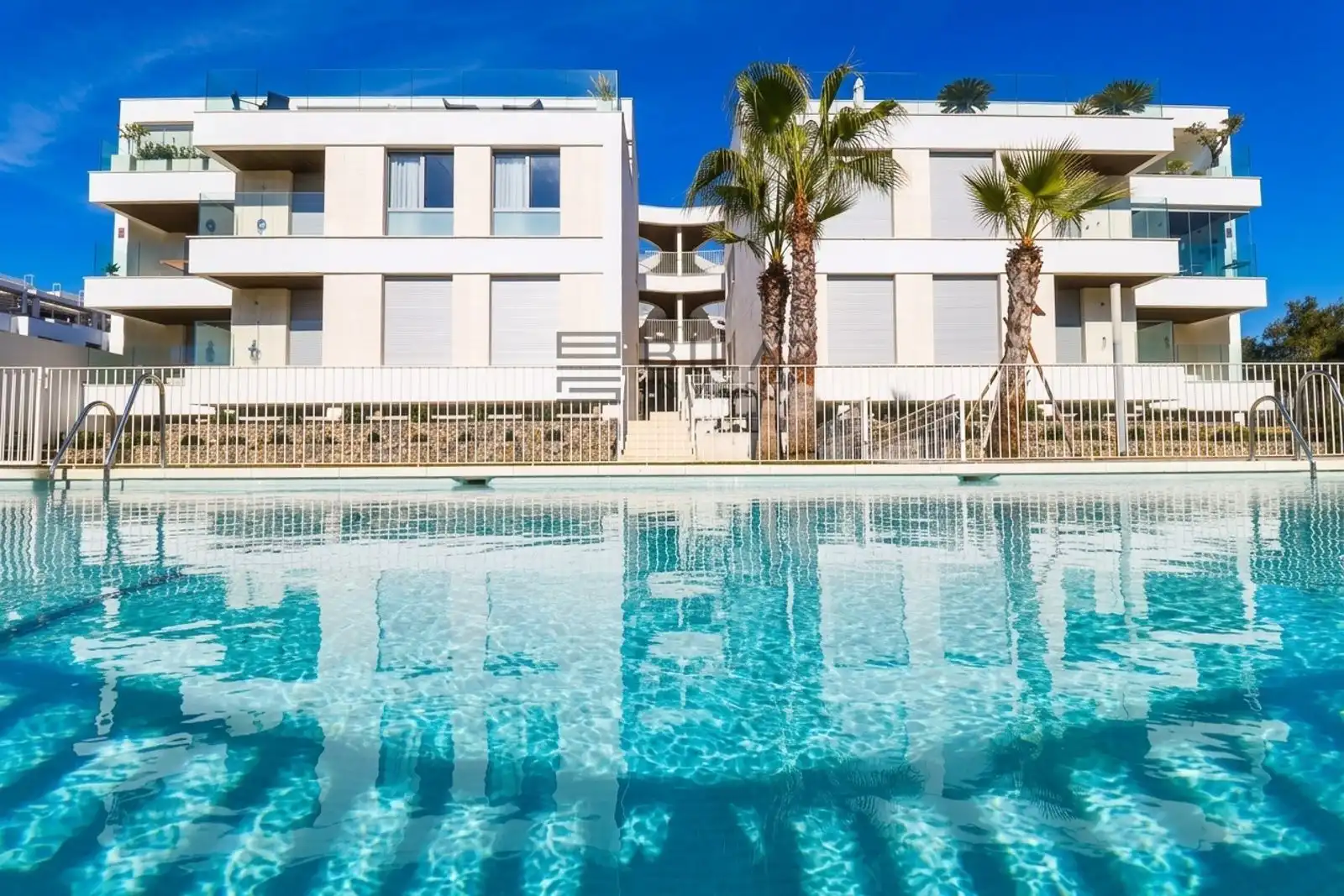 Pis amb piscina en venda a Estrella del Mar