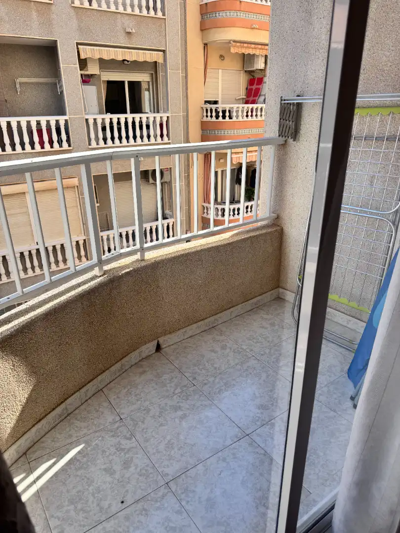 Terrasse von Wohnung zur Miete in Torrevieja mit Klimaanlage, Heizung und Terrasse