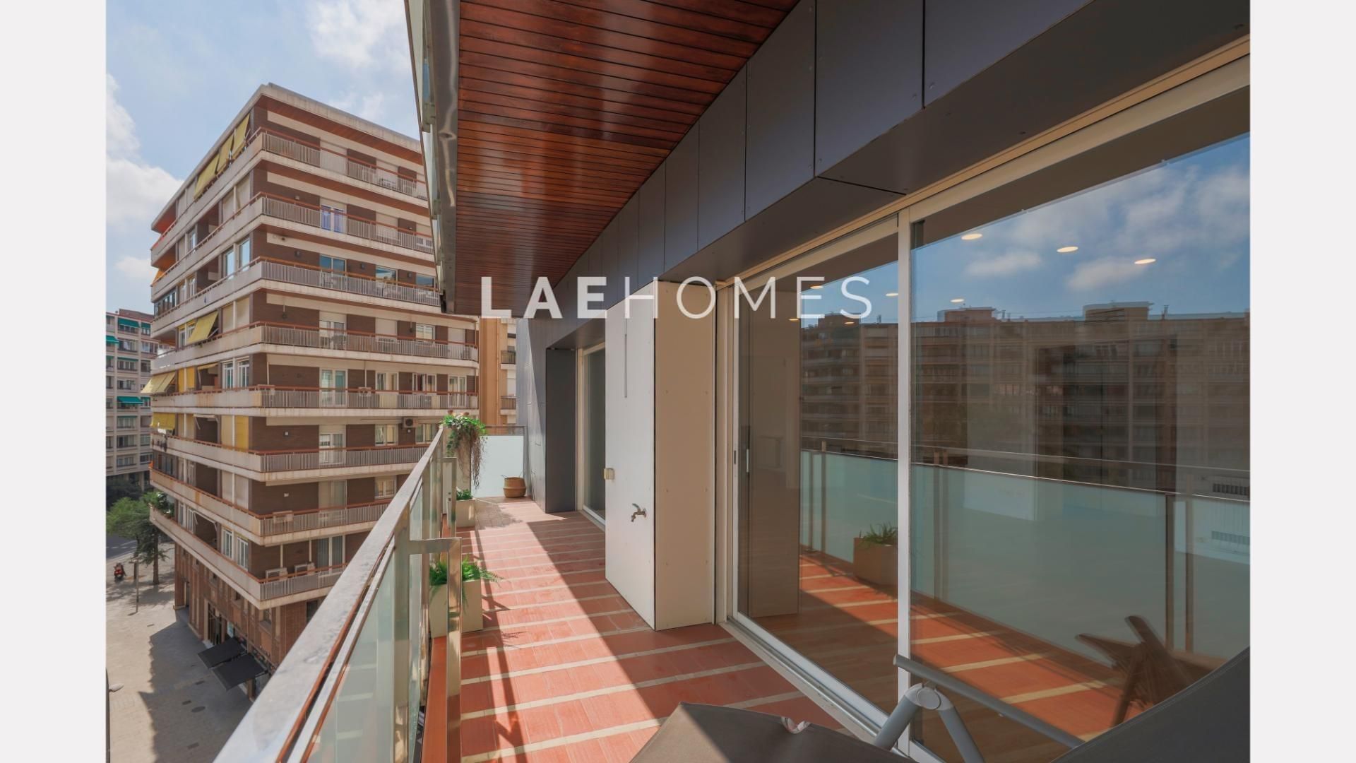 Terrassa de Pis de lloguer en  Barcelona Capital amb Parquet i Balcó