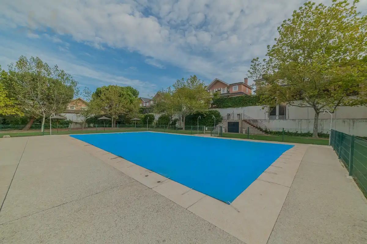 Terraced house with pool for sale in Calle Miguel de Cervantes 120, imagen 8