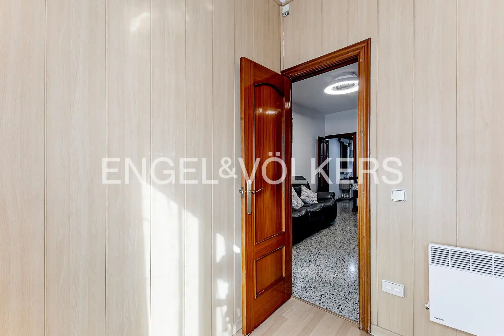 Piso en venta en Barcelona con Aire acondicionado, Calefacción y Balcón