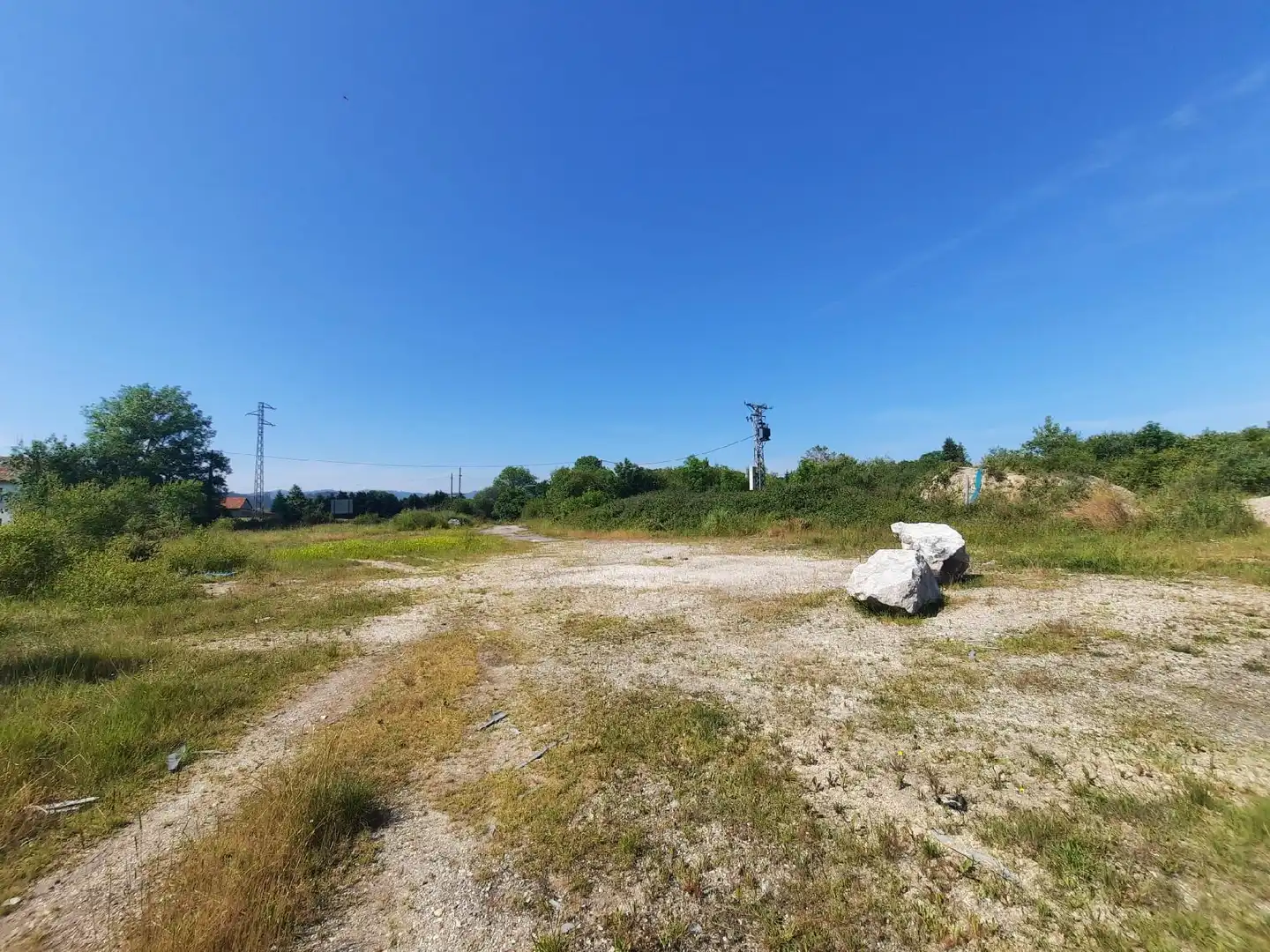 Terrenos y solares en venta en Sariego, imagen 2