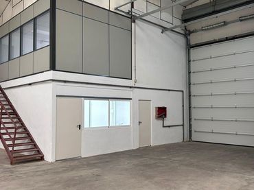 Industrial building to rent in Metro - Auditorio